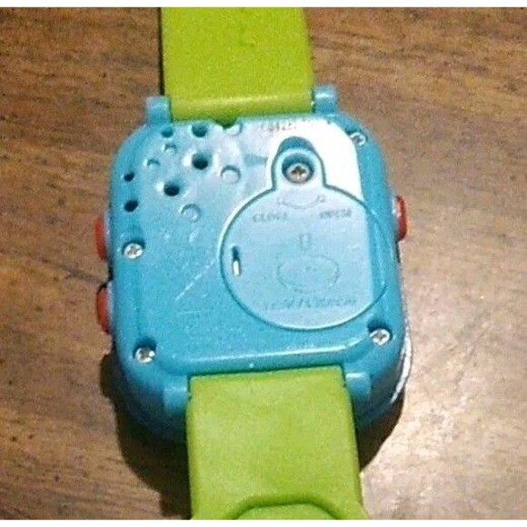 Cocomelon Bucket HatDouble Sided  And Musical Learning Watch - Picture 8 of 8